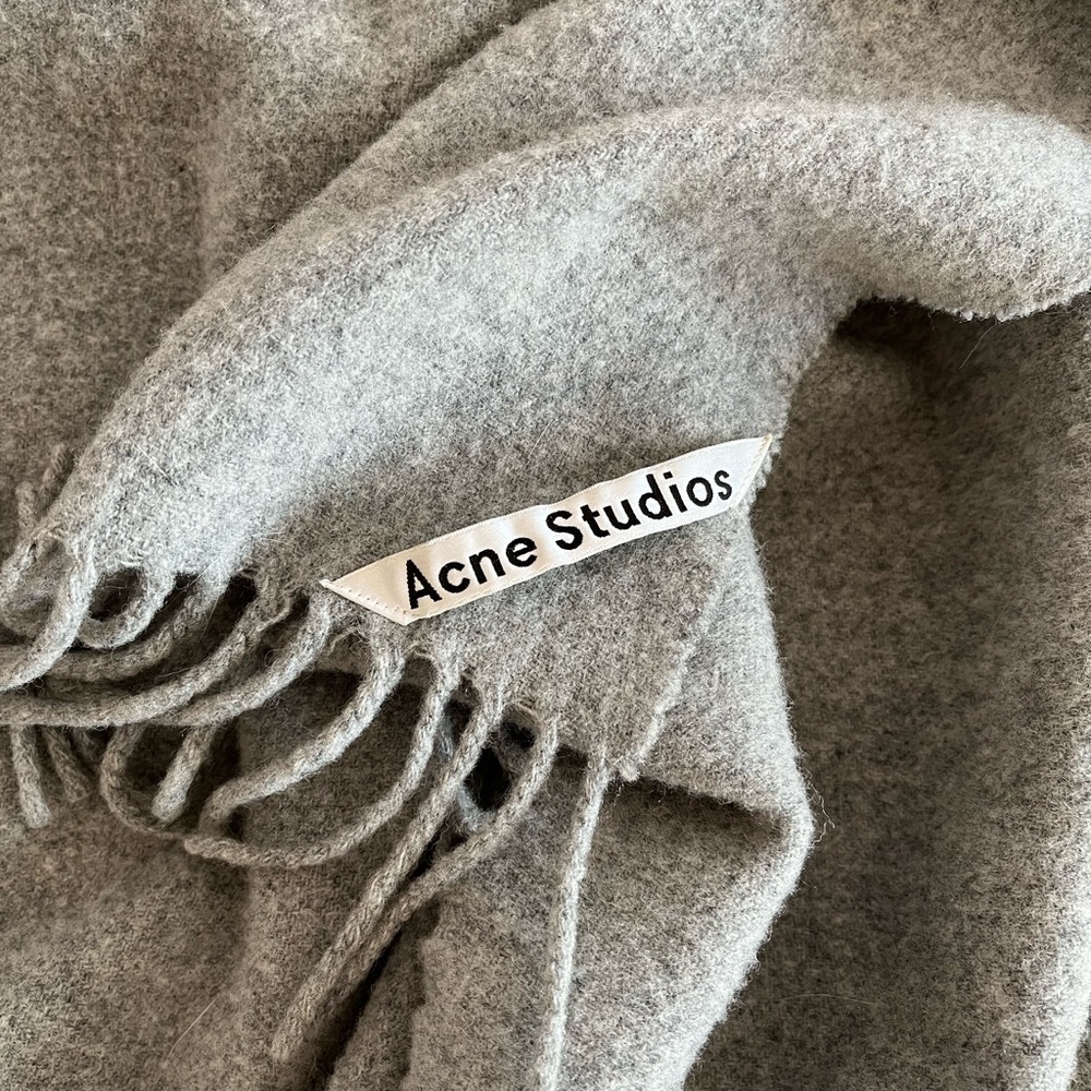 Acne studio 100% wool gray scarf!